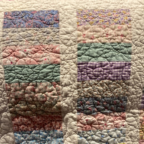 Handmade super sweet PINK PATCHWORK QUILT - Picture 4 of 13